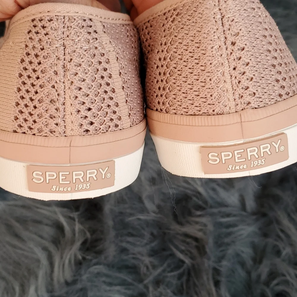 NIB Sperry Top-Sider Seaside Knit Sneaker